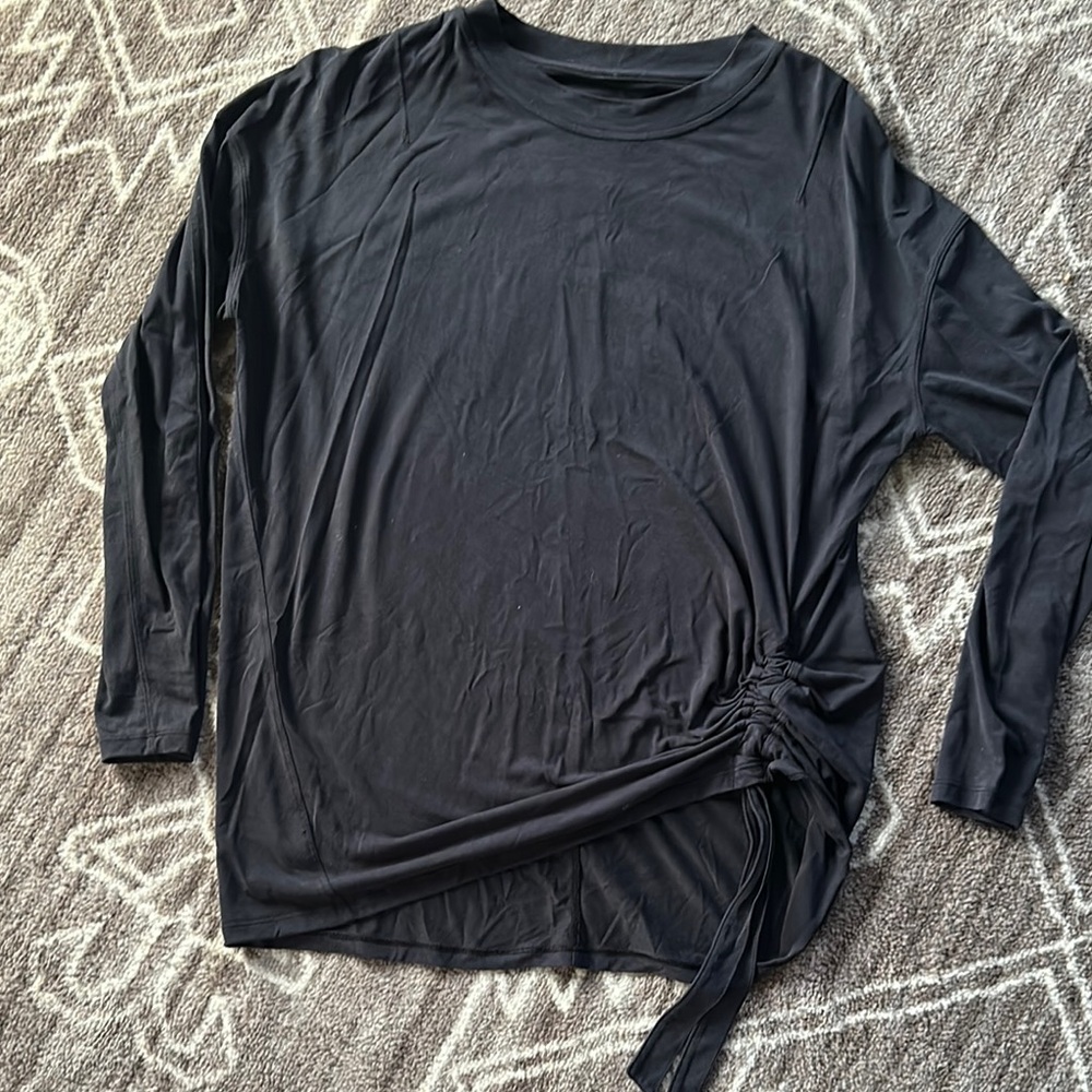 Black Lululemon Long Sleeve Women's Top